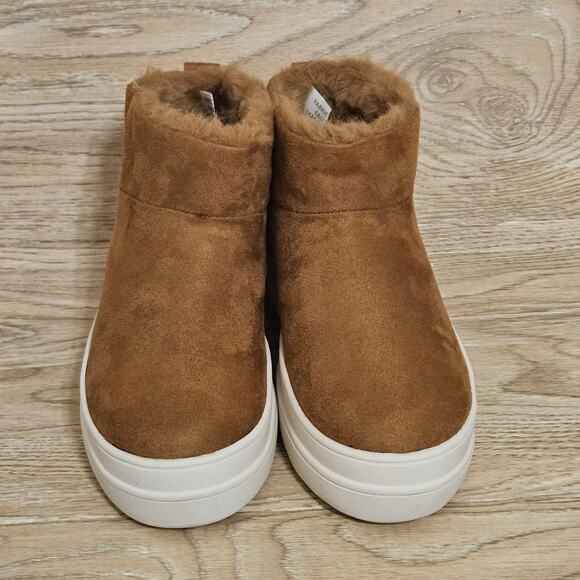 J Slides Faux Fur Lined Suede Luxe Bootie Platform Ankle Boots Nicely WP Size 9M - Picture 2 of 10